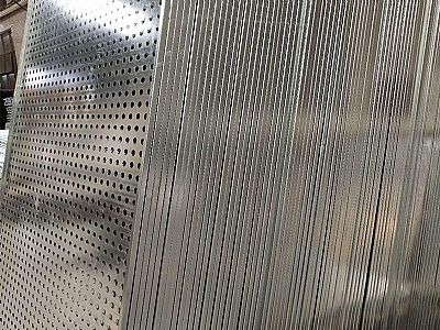 上海铝冲孔网厂家 幕墙装饰冲孔网 围栏冲孔网