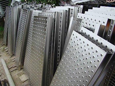 上海复合钢钢板冲孔网